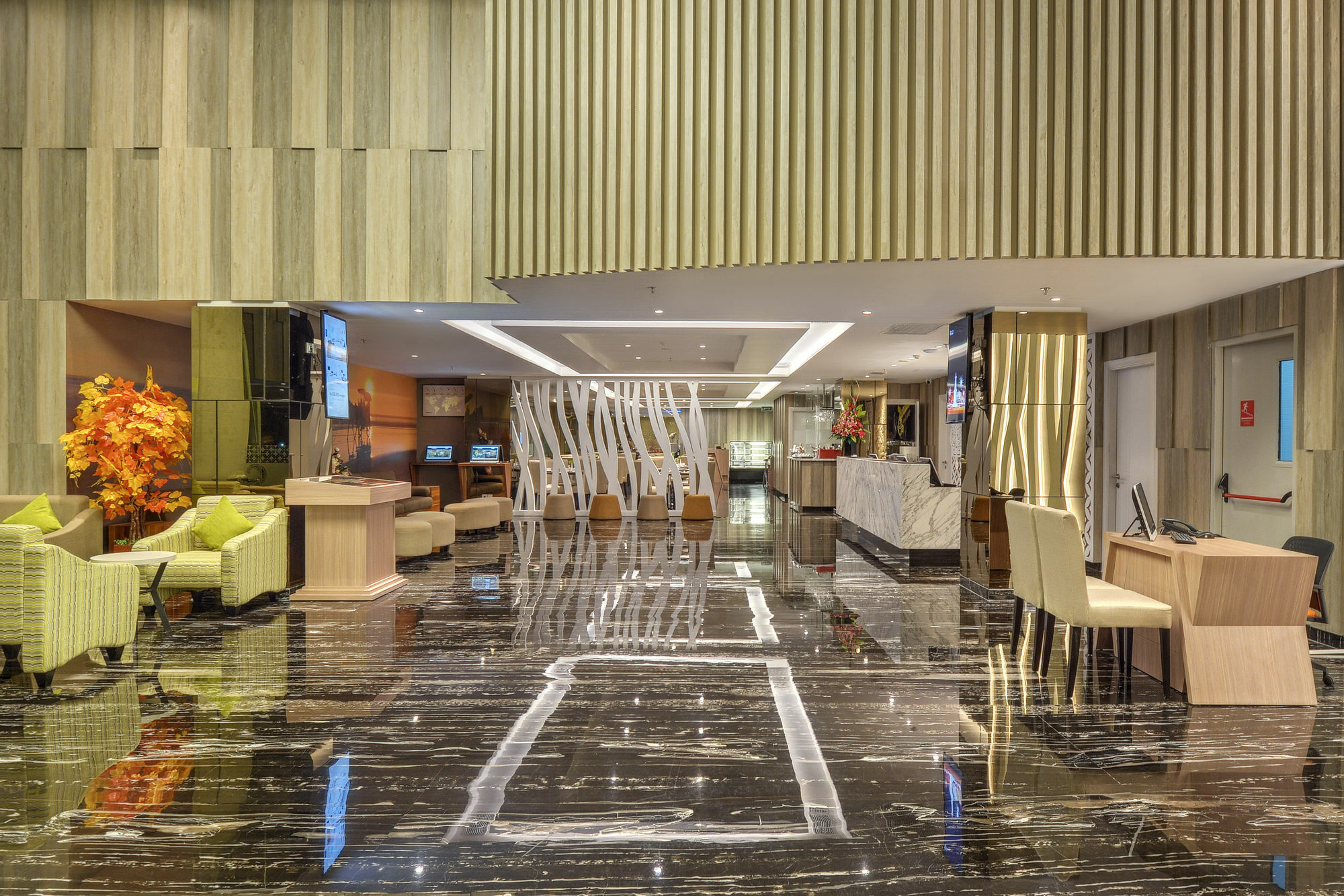 Platinum Adisucipto Hotel & Conference Center Kalasan Dış mekan fotoğraf