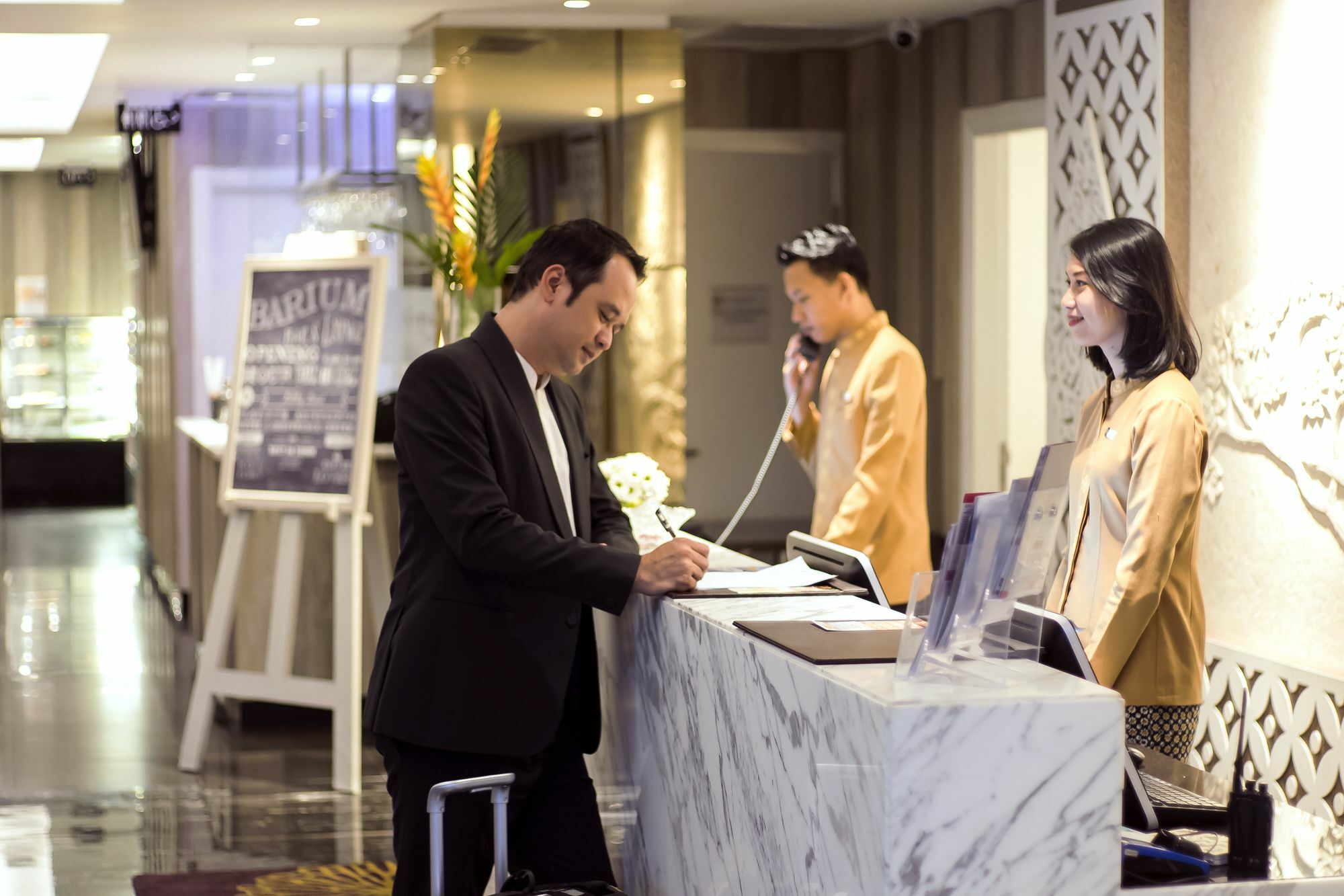 Platinum Adisucipto Hotel & Conference Center Kalasan Dış mekan fotoğraf